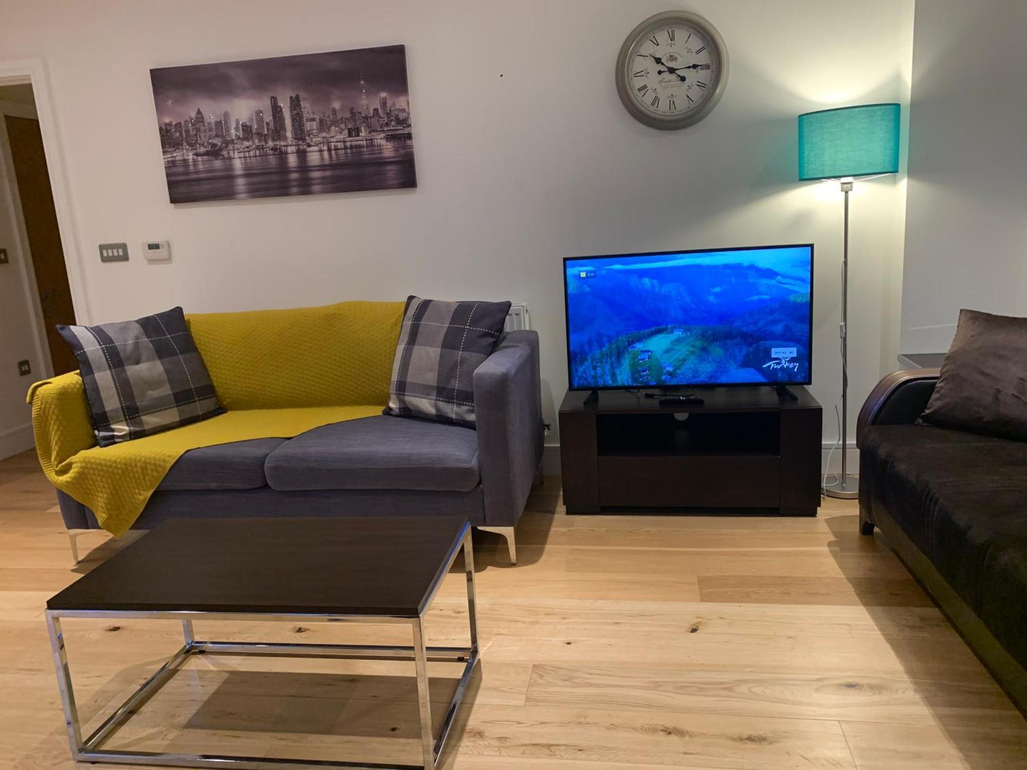 Modern London Excel 2 Bedrooms 2 Bathrooms, Parking, Kitchen, Lounge, Balcony Apartment Exterior photo